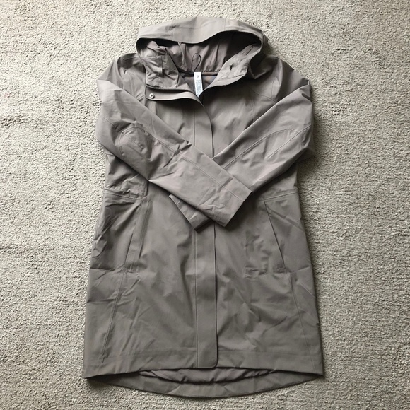 LULULEMON Rain Rebel Jacket.NWOT. - Picture 1 of 13